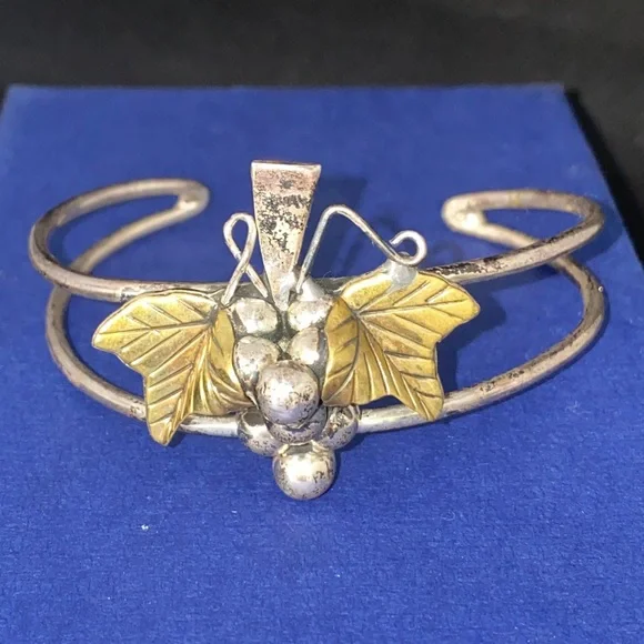 Mexico TAXCO Sterling Silver 925 22g GRAPES Grapevine Leaves Cuff Bracelet - Picture 3 of 12